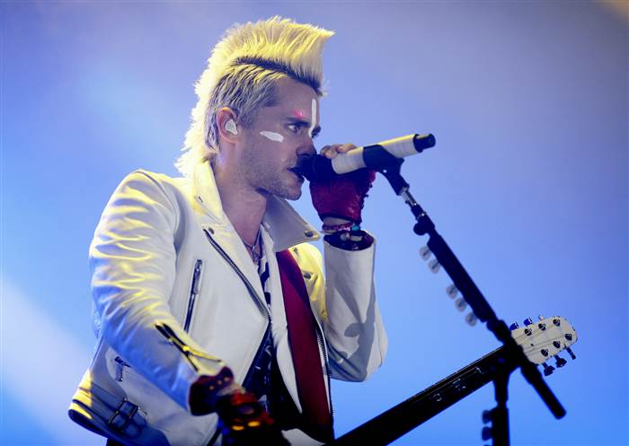 jared-leto-hair-today-150422-2010_2_77e9b9435918b6189cbfafd92ee7c195.today-inline-large