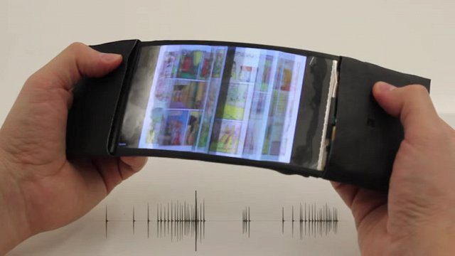 forget-tapping-navigate-this-flexible-phone-protot_p8ru.640